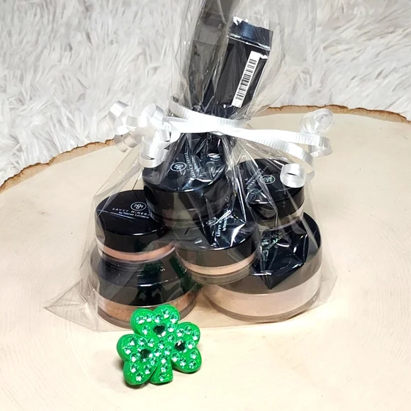 Savvy Minerals by Young Living-Veil Set/ Bundle of 8 items - Picture 2 of 13